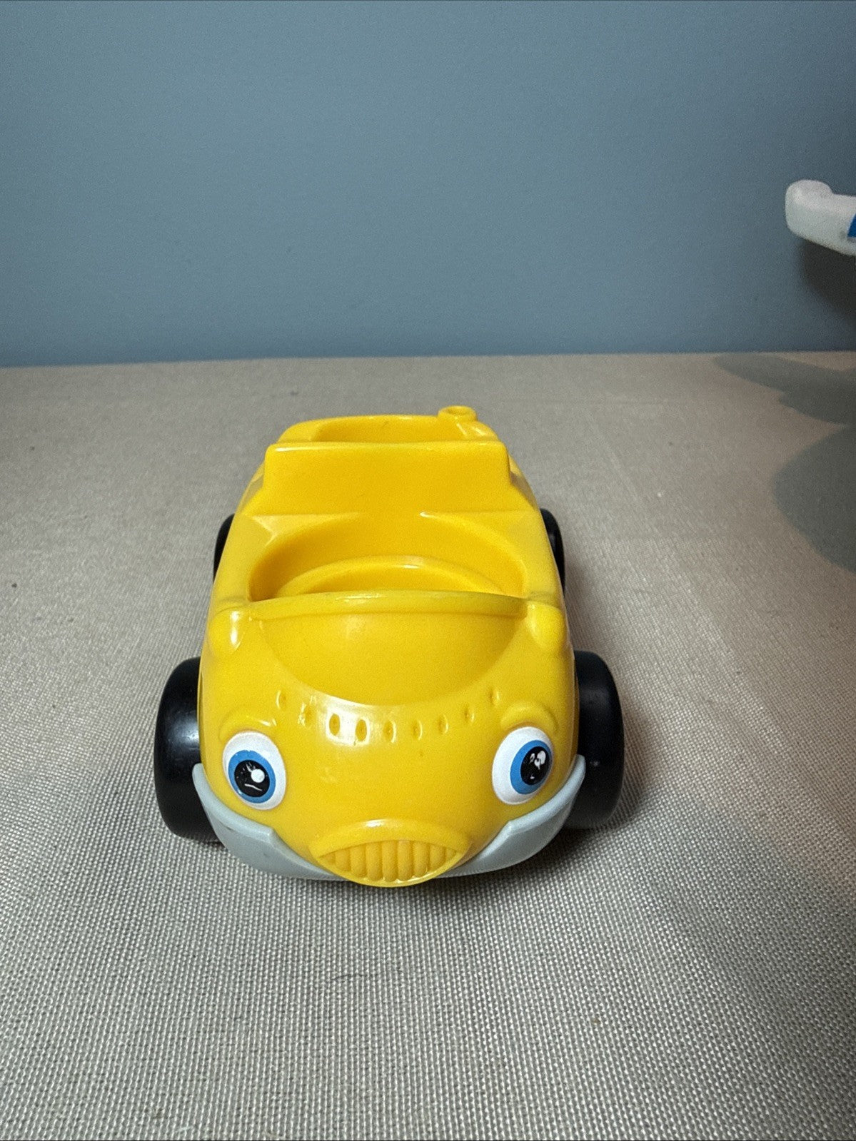 Fisher Price Little People Airplane with 3 Figures Taxi Vehicle Playset Vintage