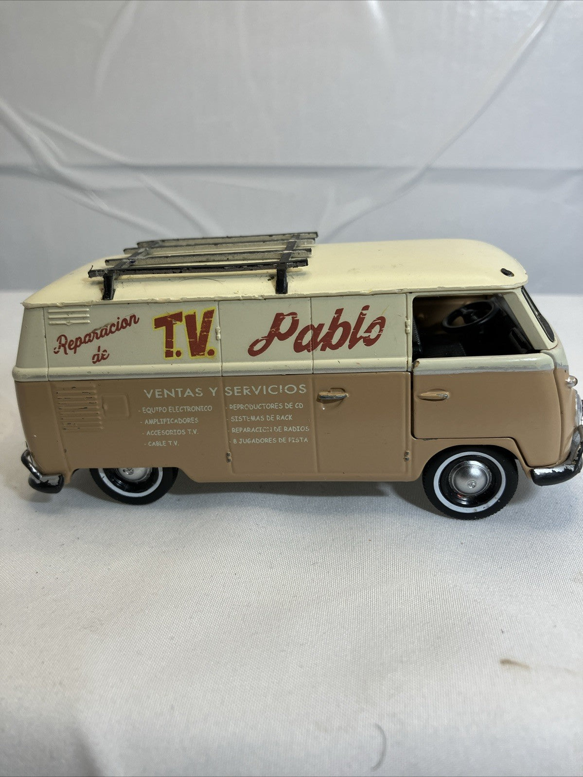 Jada Transformers Wheeljack VW Bus 1:32 Diecast Hollywood Rides