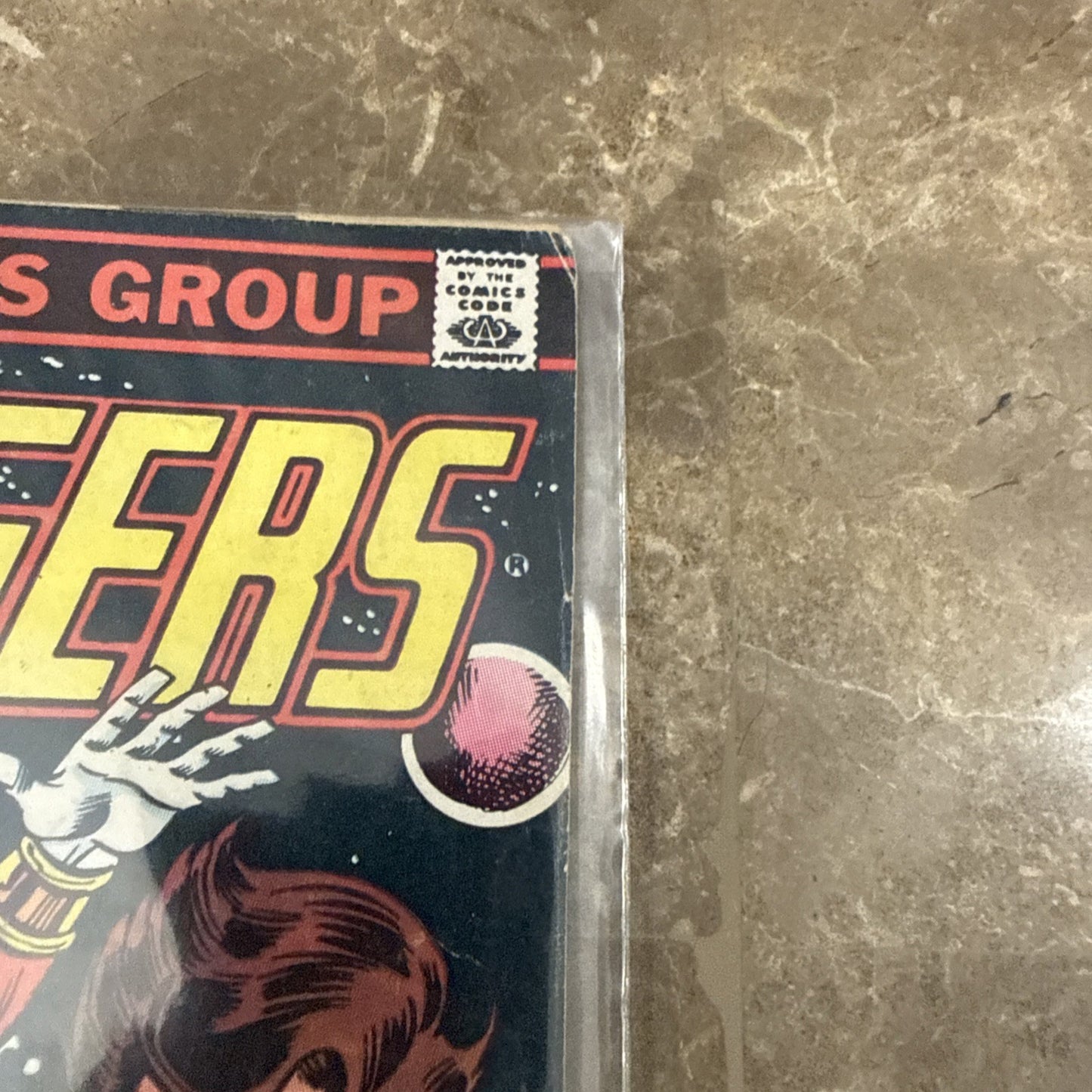 Marvel Comics Lot Avengers 232 Starfox Joins + Creatures Loose 32 Kraven