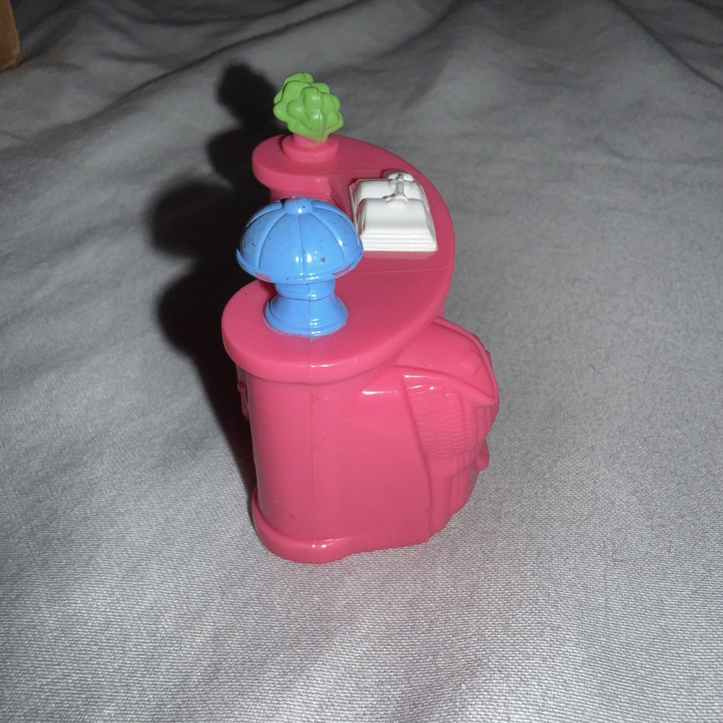 Vintage Fisher Price Sweet Streets Candy Counter Hotel Check In Lot Playset