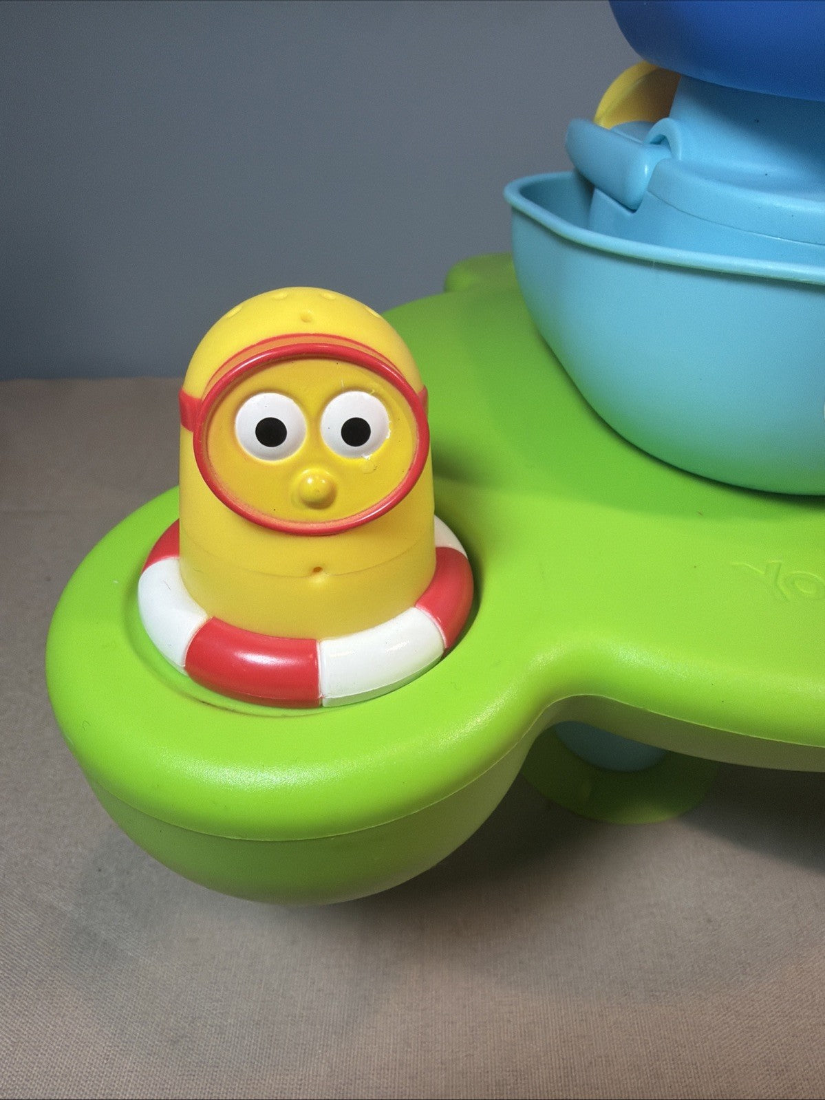 Yookidoo Stack N Spray Tub Fountain Bath Toy Water Sprinkler