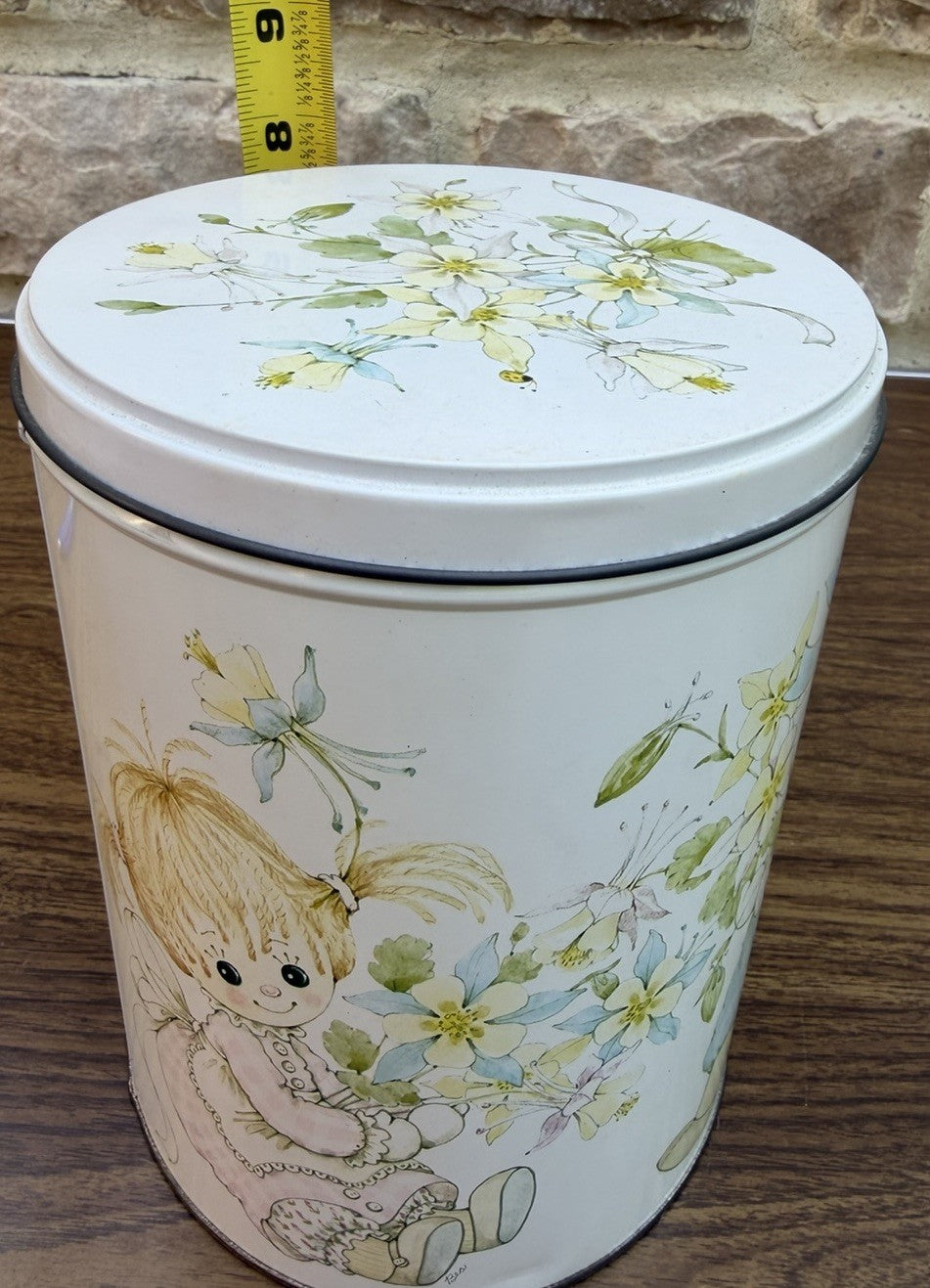 Vintage Hallmark Rag Dolls Tin Canister Cute Boy Girl Flowers Buttons Storage