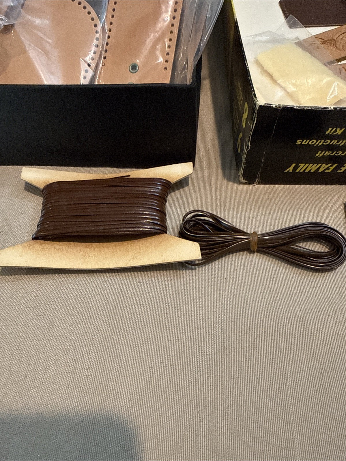 Vintage 1971 Tandy Leathercraft Kit 550 Old West Genuine Leather Project Set
