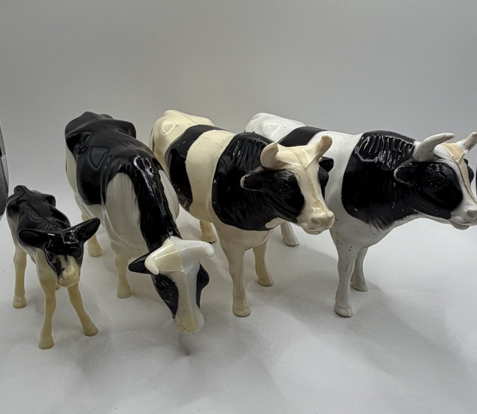 Vintage Plastic Farm Animals Black White Dairy Cow Family Figures Lot of 4 Toys