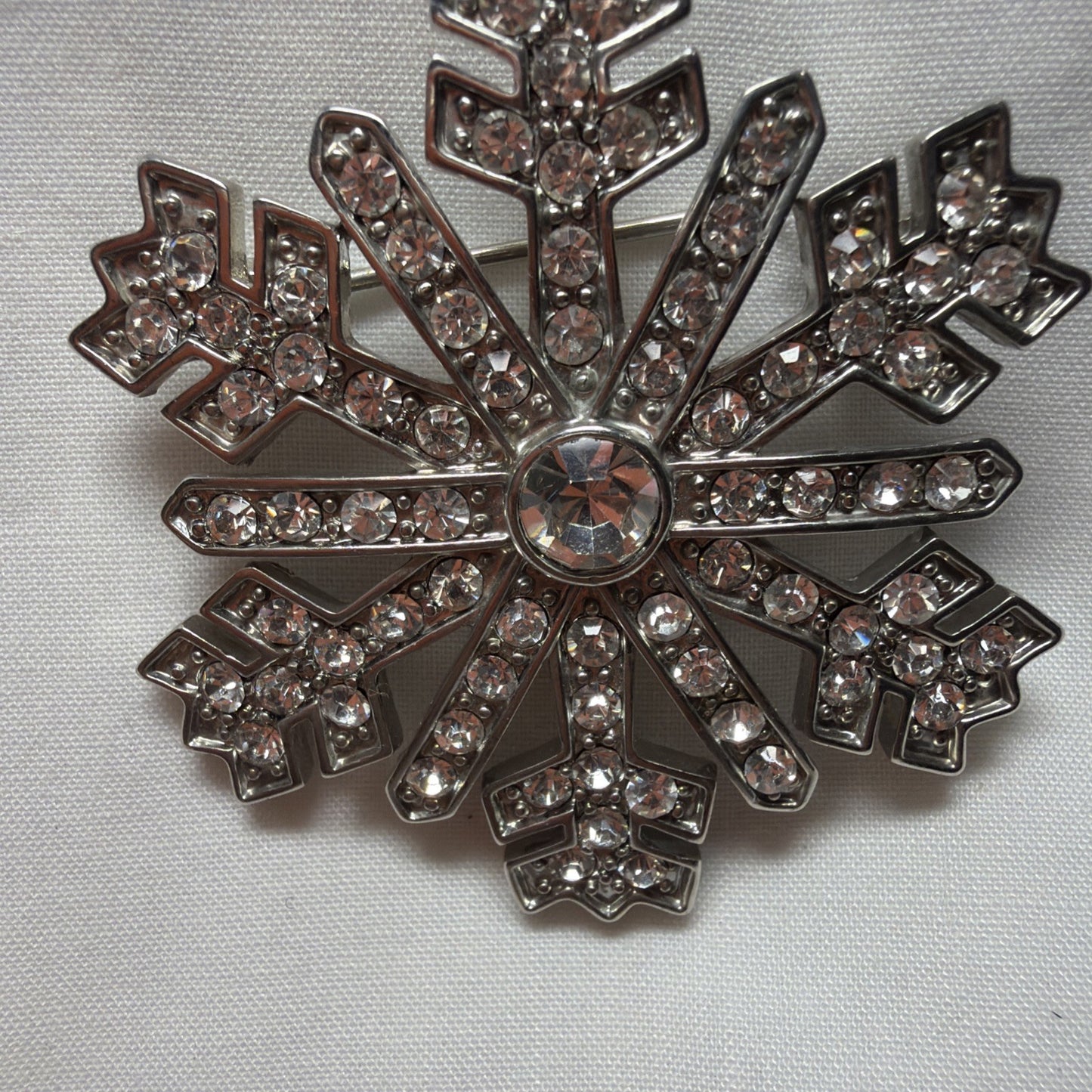 Monet Snowflake Brooch Vintage Clear Rhinestone Christmas Sparkle 2"