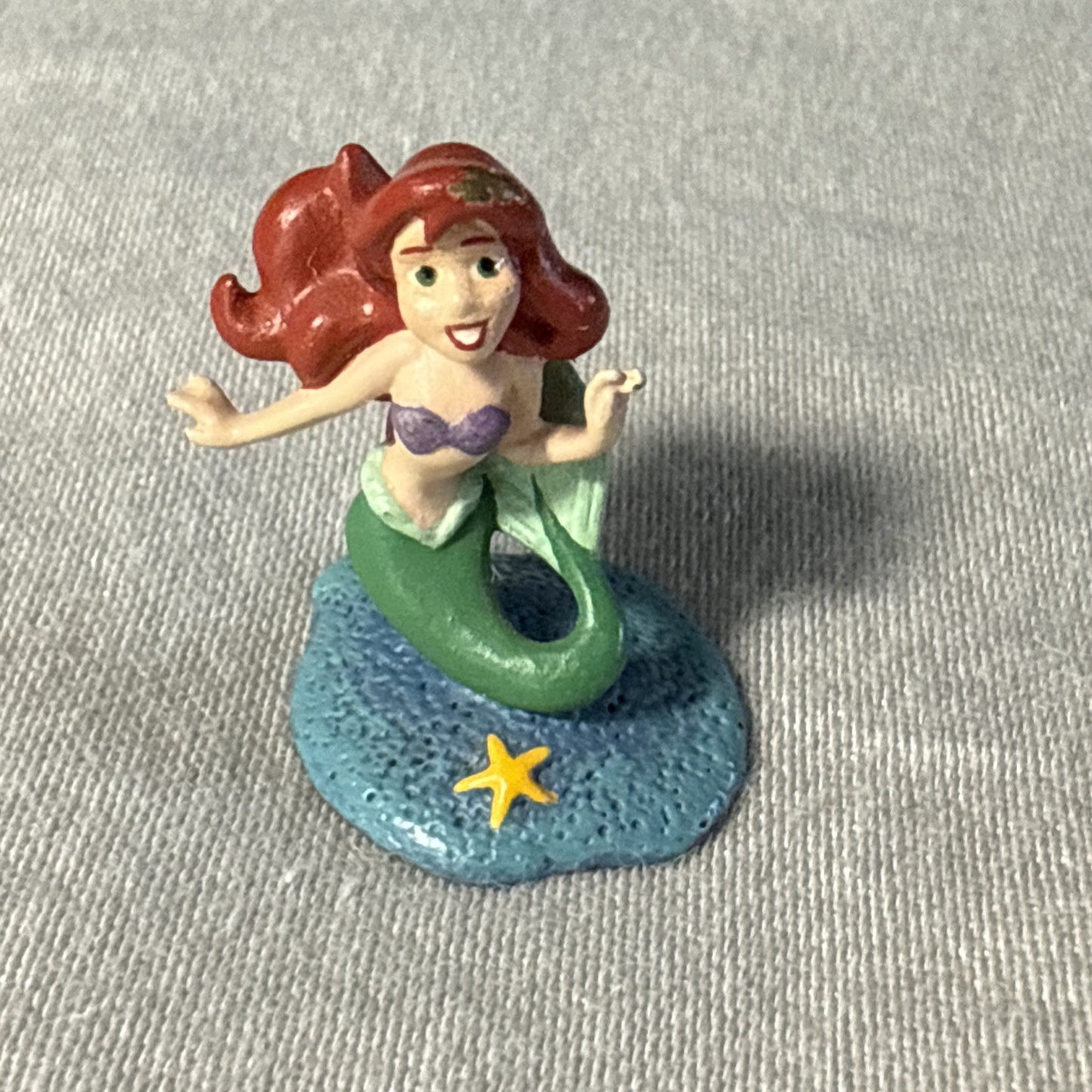 Disney Ariel Figurine Enchanted Places Little Mermaid Mini 1" Die Cast Figureine
