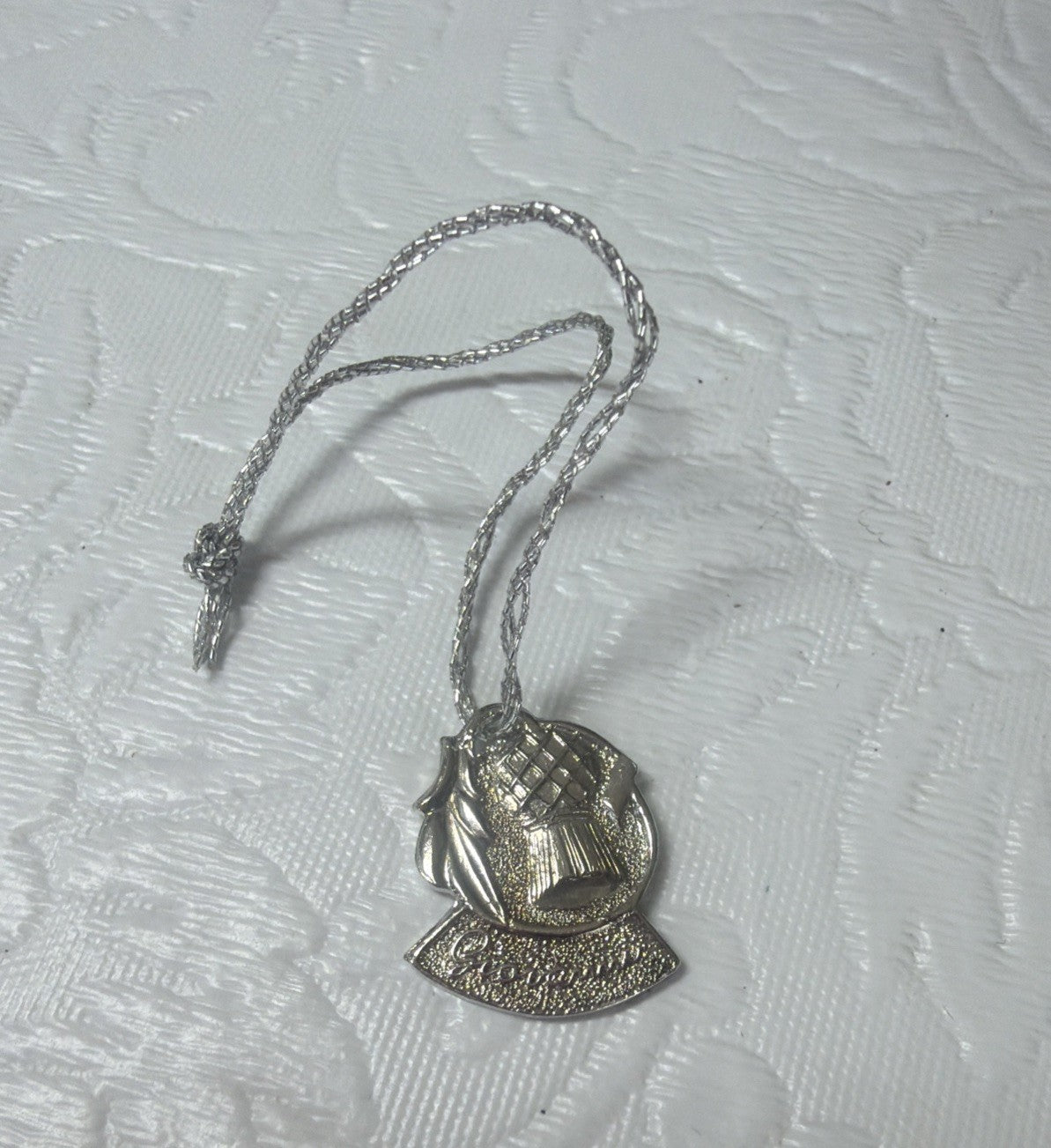 Vintage Giovanni Silver Tone Costume Jewelry Authenticity Hang Tag Necklace