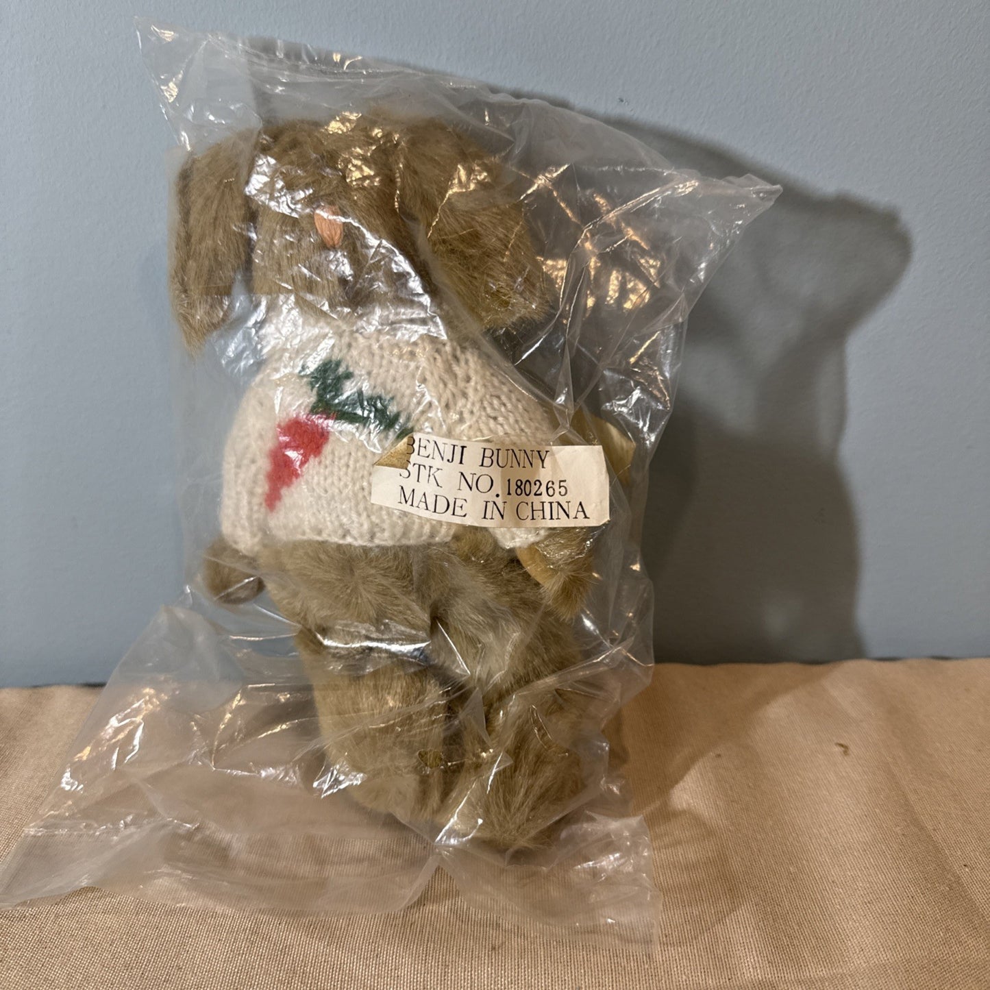 Vintage House Of Lloyd Benji Bunny Plush Carrot Sweater NIB 1996