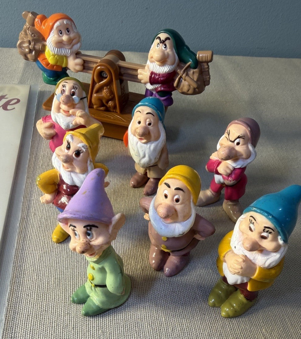 Vintage Disney Snow White Seven Dwarfs Figures PEZ Dispenser Comic Book Toy Lot