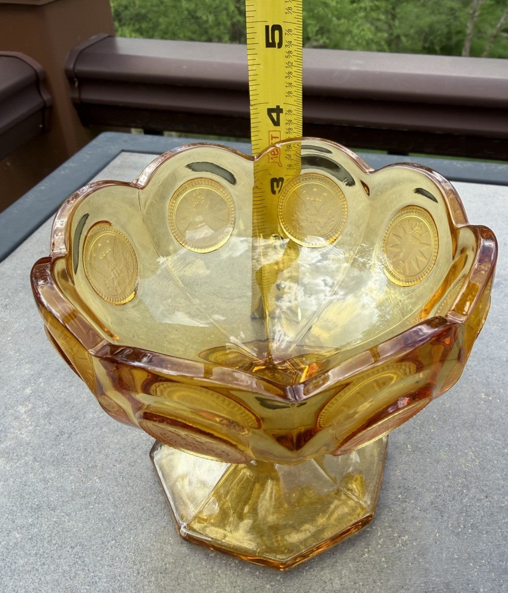 Vintage 4" tall Fossoria 1886 American Eagle Star Coin Amber Candy Dish