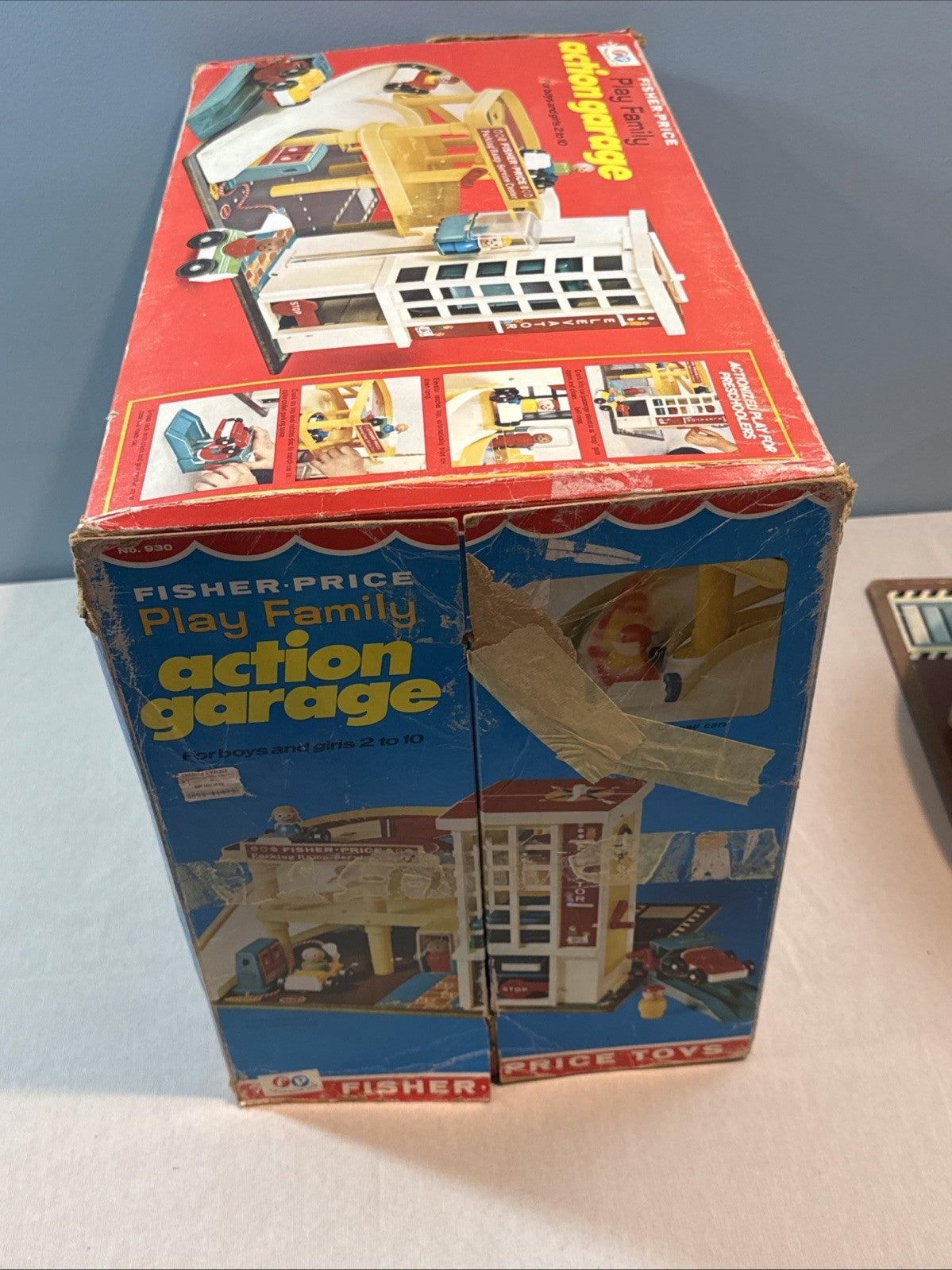 Vintage Fisher Price 930 Play Family Action Garage 1970 w/Box & Lift Incomplete