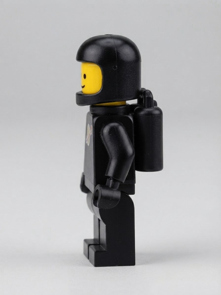 LEGO Vintage Black Torso Astronaut Classic Space Minifigure Gold Planet Logo 80s