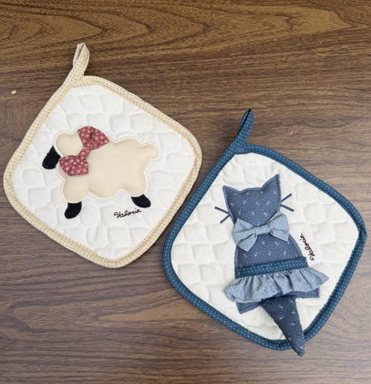 Vintage Valorie Quilted Pot Holders Cat Sheep Country Handmade Set of 2 Decor