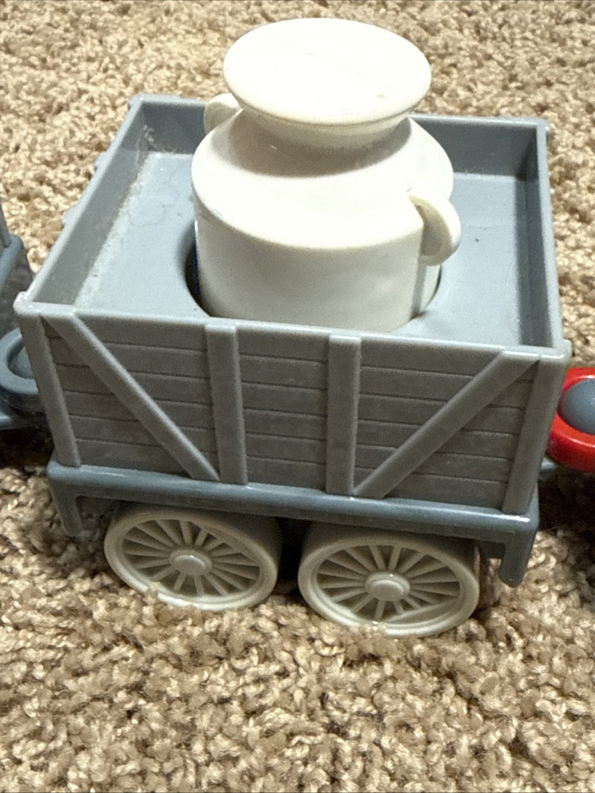 2006 TOMY Thomas The Train and Troublesome Trucks Pull Along Toy w/Sounds