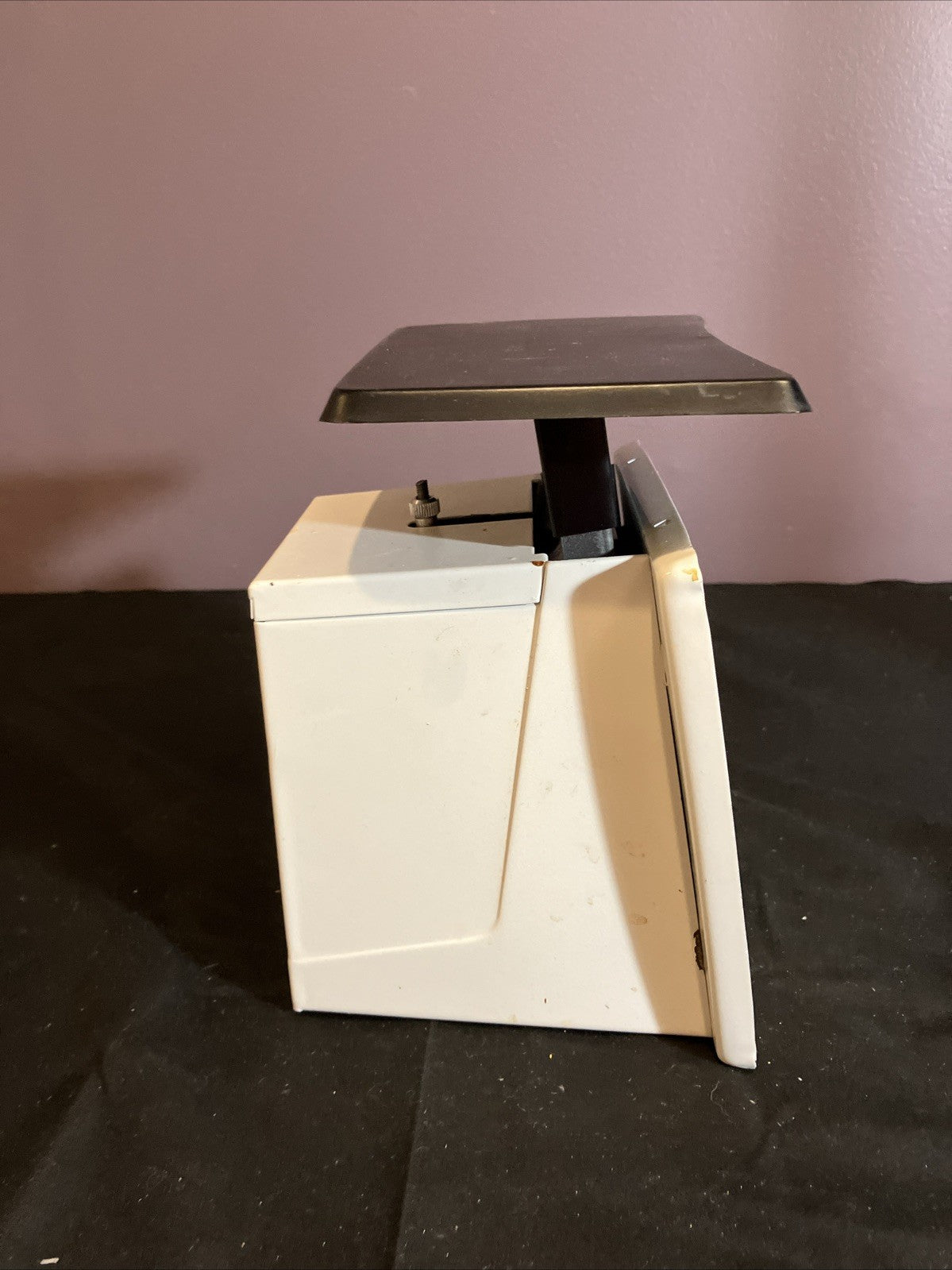 Vintage Hanson Utility Scale 25 lb White Black Kitchen Farm Scale USA