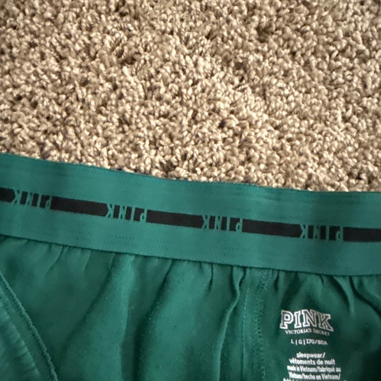 Victoria’s Secret PINK Green Satin Boxer Shorts Size Large Womens Sleepwear
