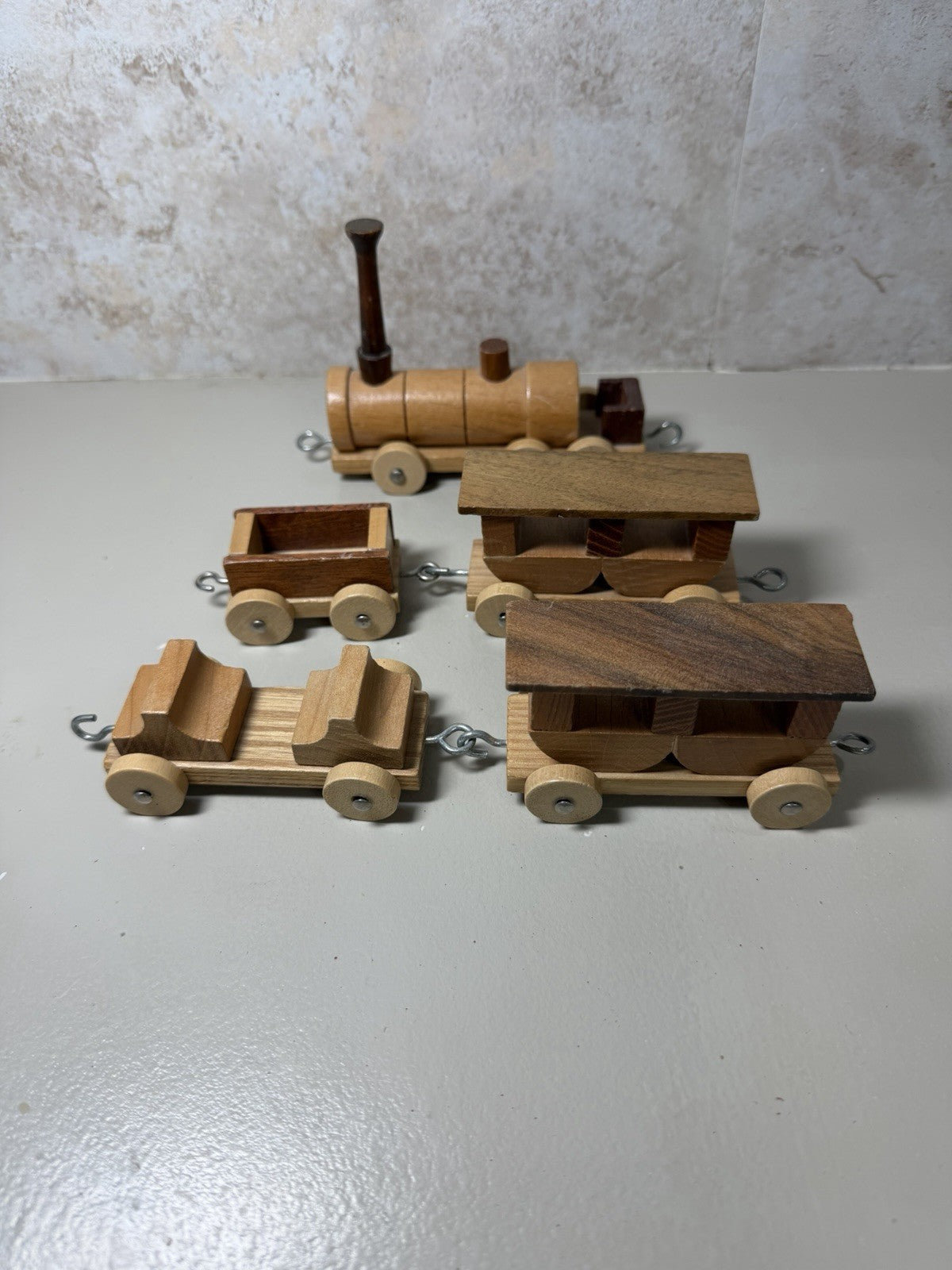 Vintage Loquai Holzkunst Wooden Train Set Engine Cars Folk Art Germany Handcraft