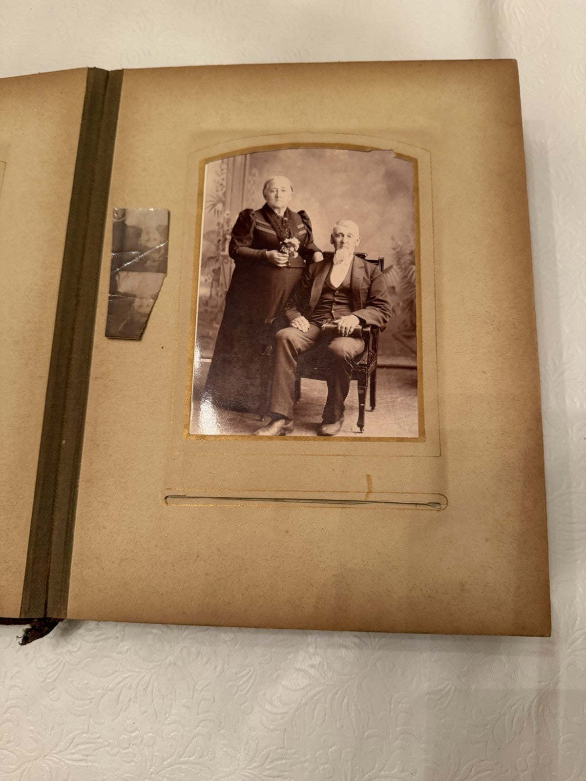 Antique Victorian Green Velvet Photo Album Cabinet Cards Tintypes Photos Ohio