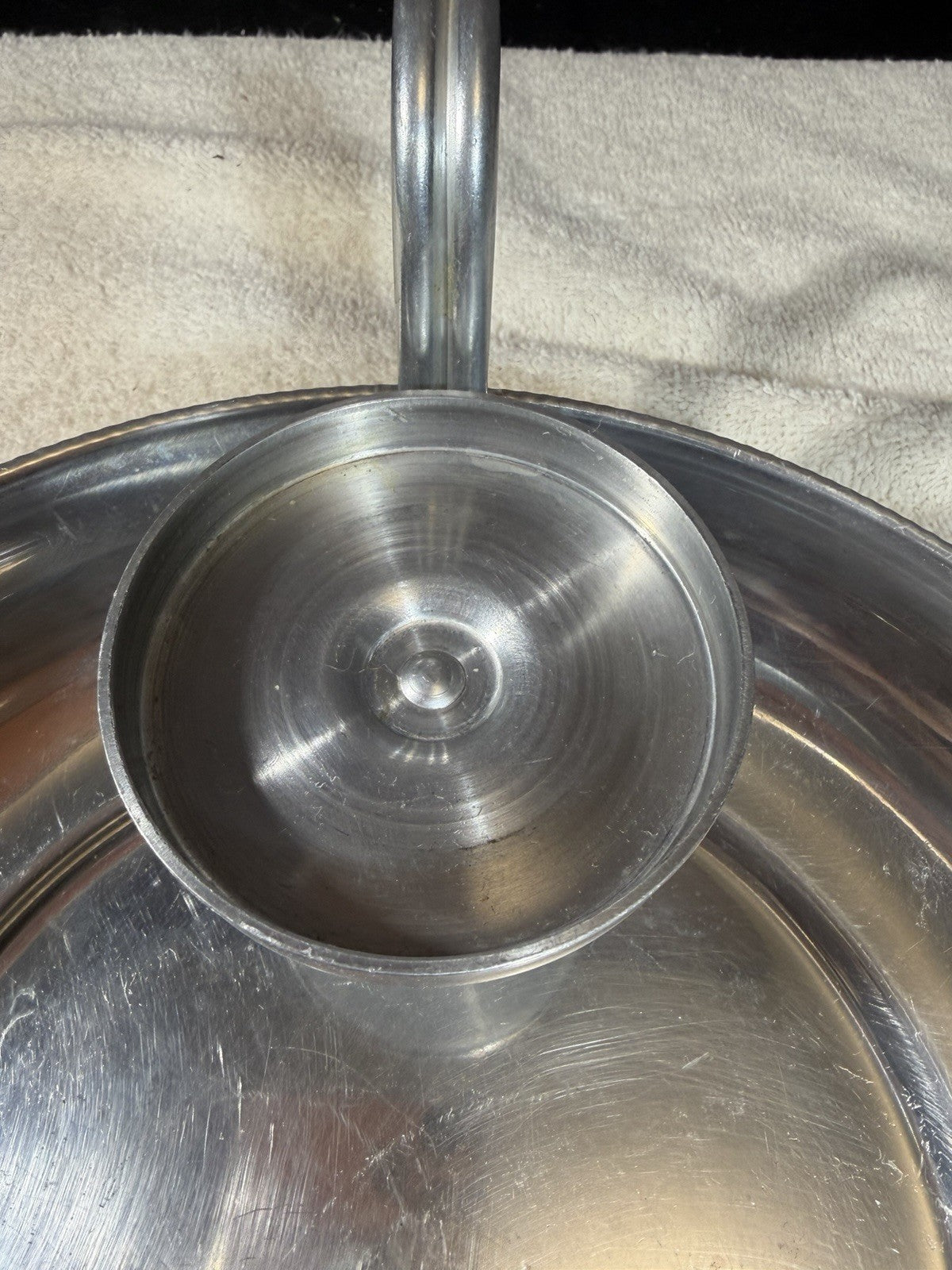 Buenilum Aluminum Serving Tray Beaded Trim Chip Dip Bowl 9"