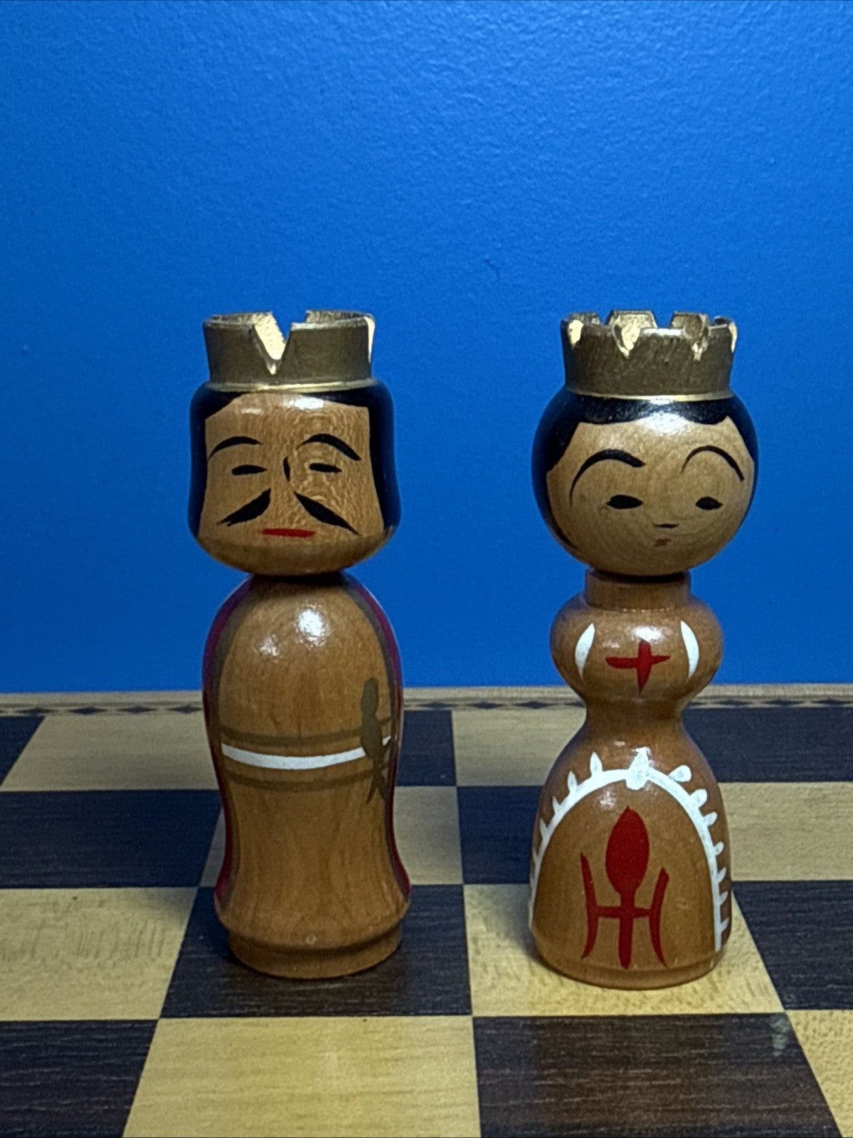 Vintage Japanese Kokeshi Wood Chess Set Hand Painted Pieces Folding Board Boxes