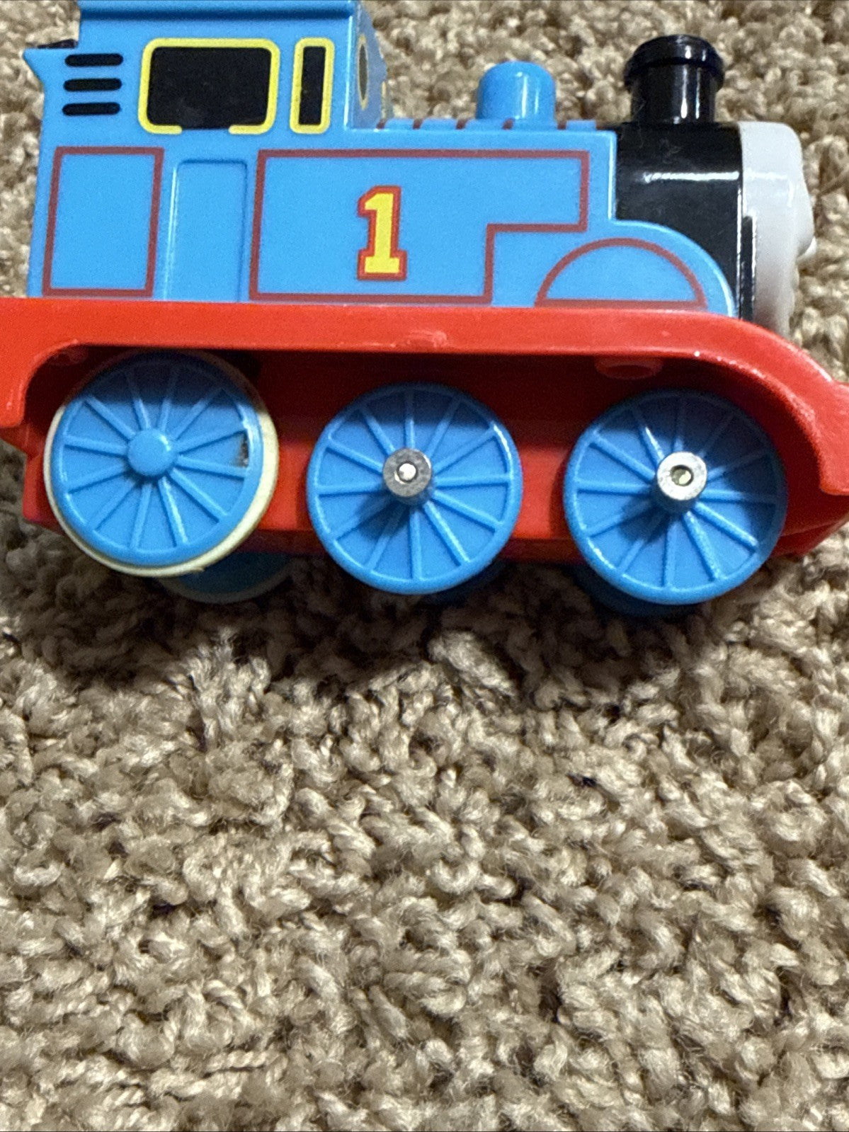 Vintage 2004 TOMY Thomas and Friends Pull Back Thomas Train Toy