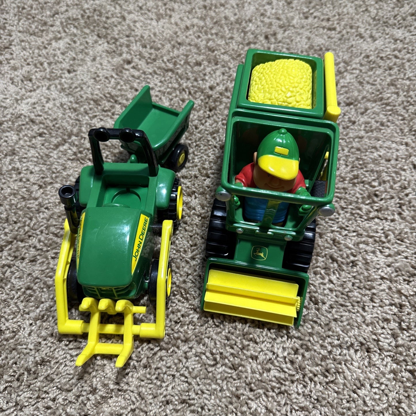 2010 John Deere RC2 Tractor with Tiller Thrasher and Driver Farm Toy Set