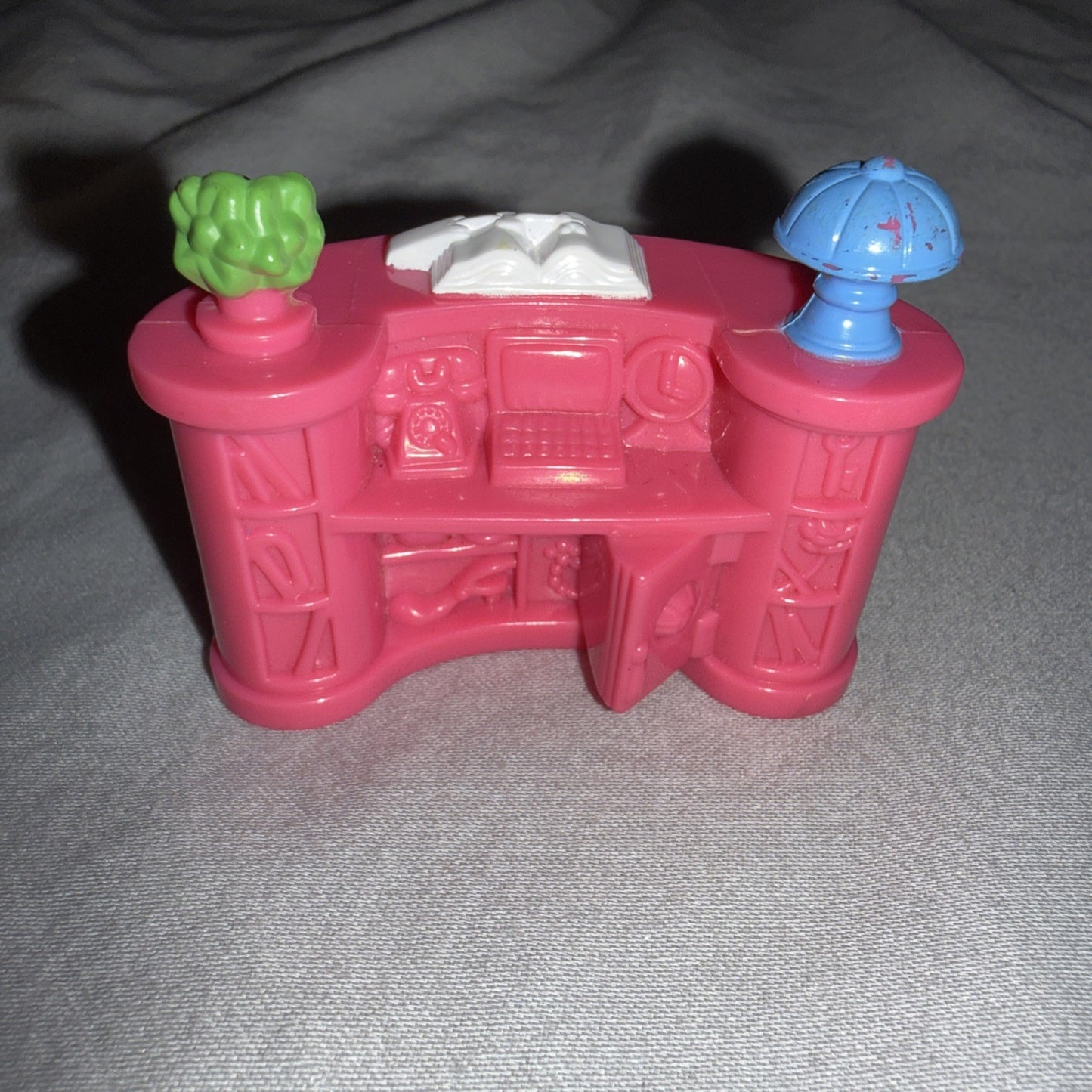 Vintage Fisher Price Sweet Streets Candy Counter Hotel Check In Lot Playset