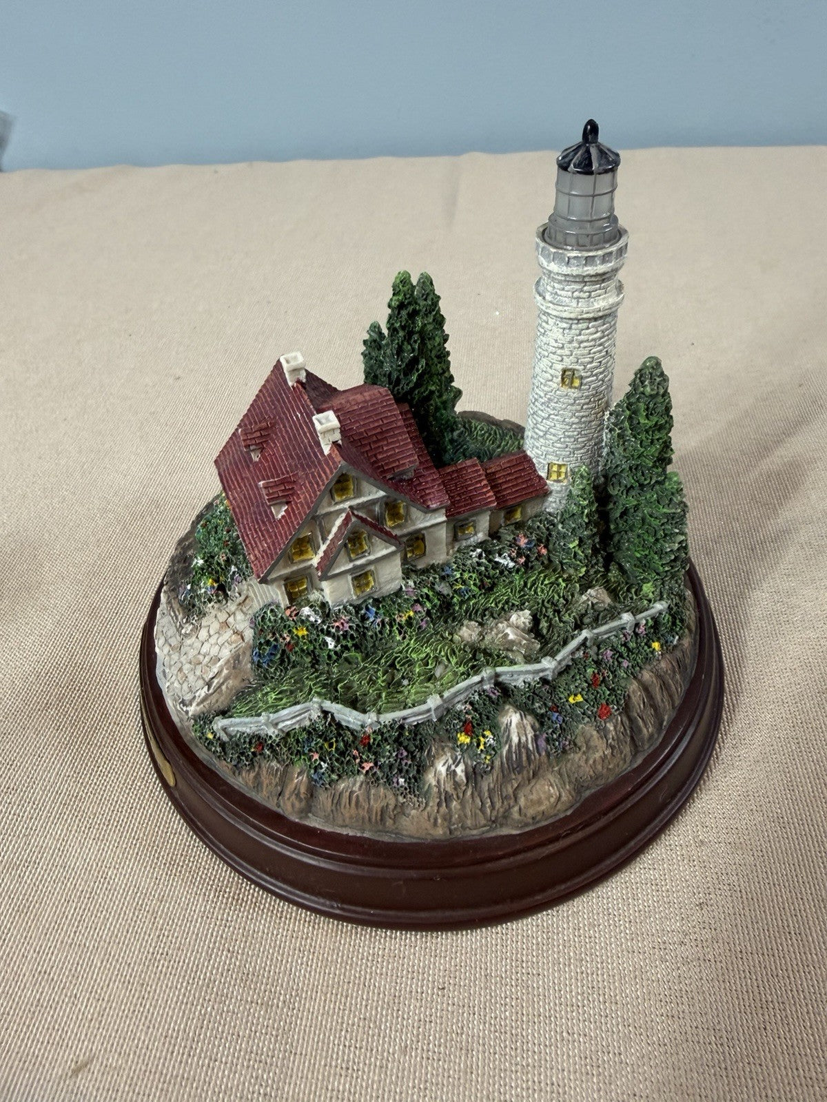 Thomas Kinkade Lighthouse Sculptures Clearing Storms Beacon of Hope Lot of 2
