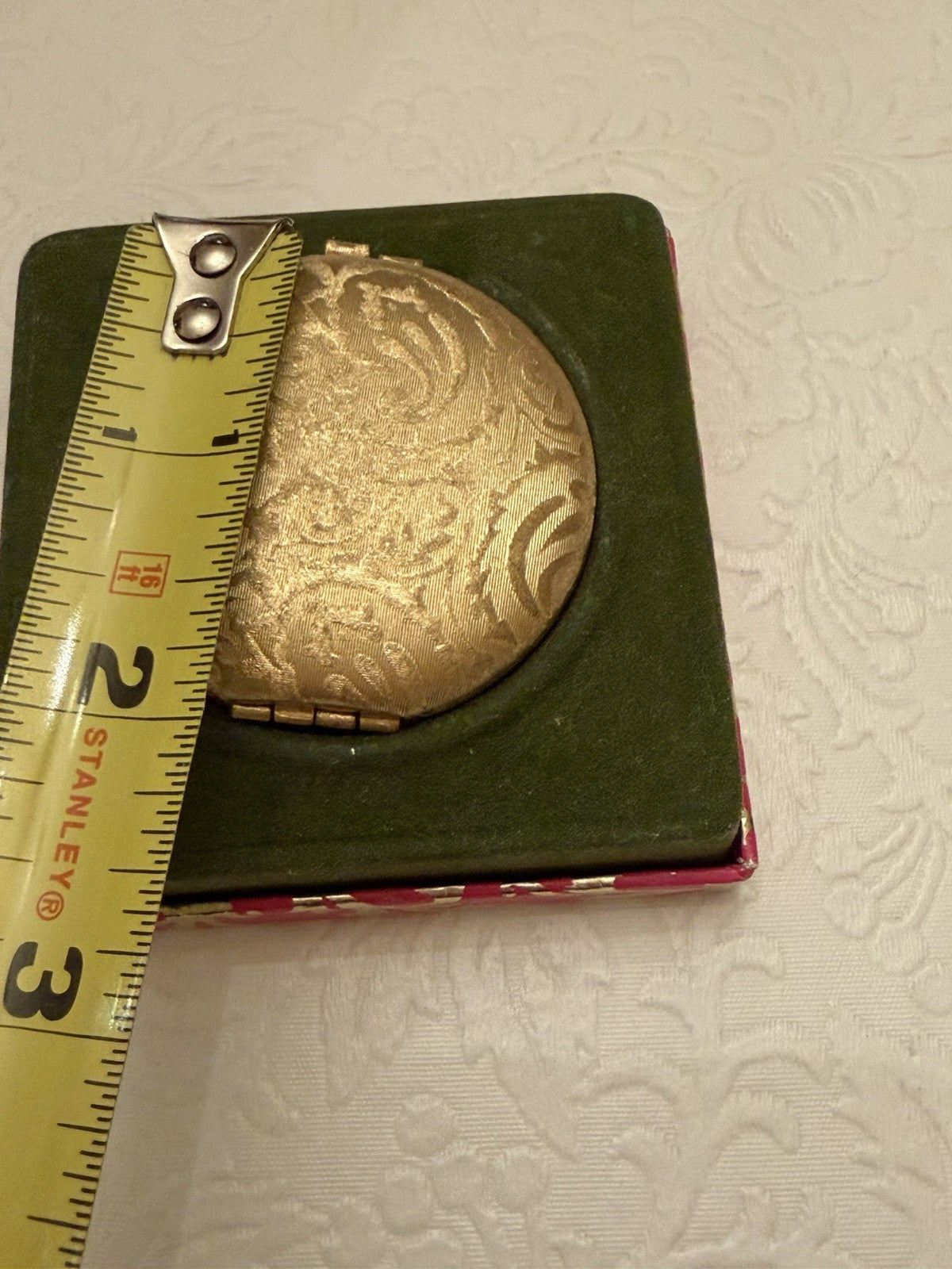 Vintage Revlon Tres Petite Compact Paisley Translucent No 1 Face Powder Makeup