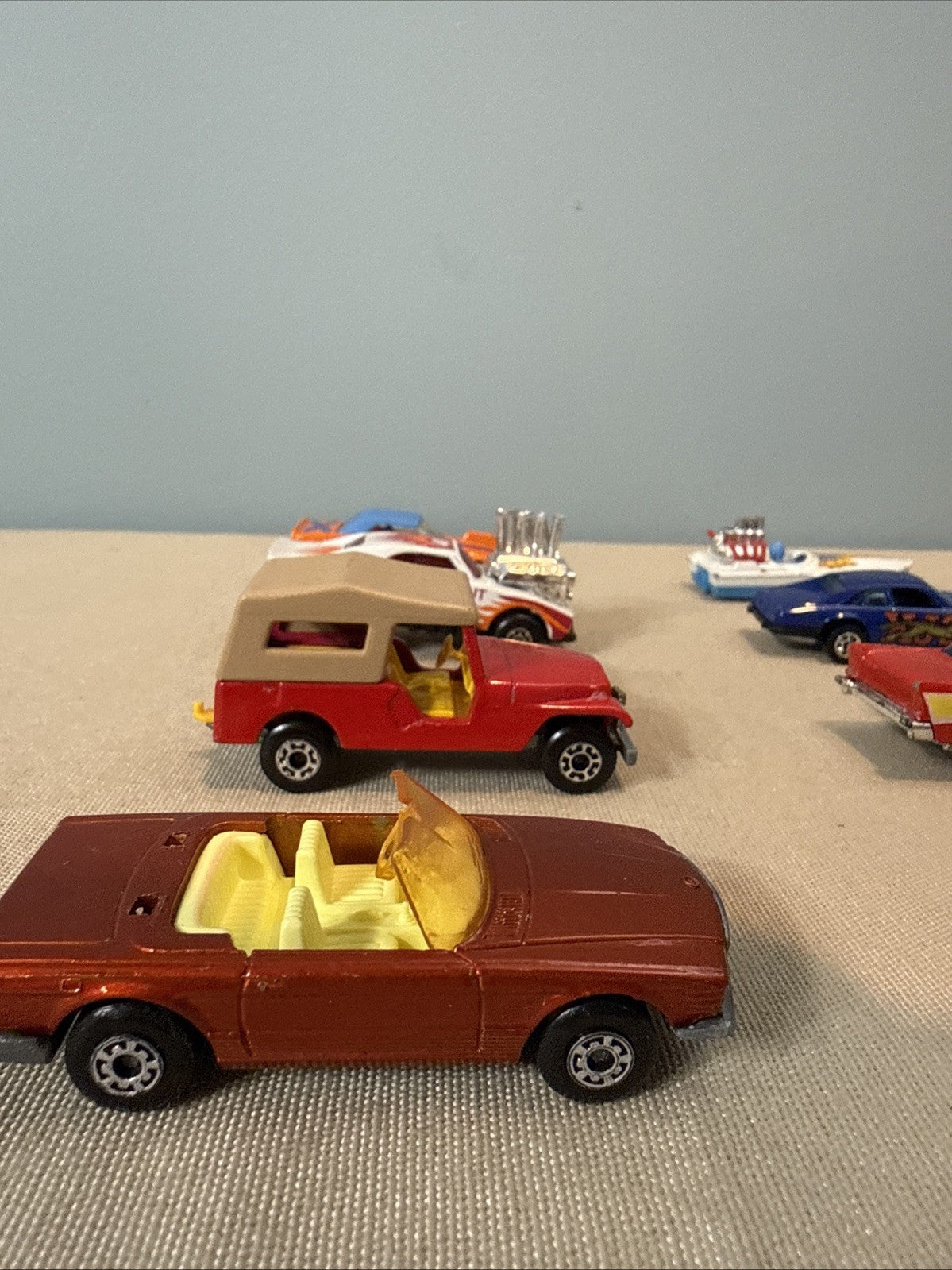 Vintage Matchbox Superfast Off The Road Carry Case Gift Set w/12 Cars 1970s