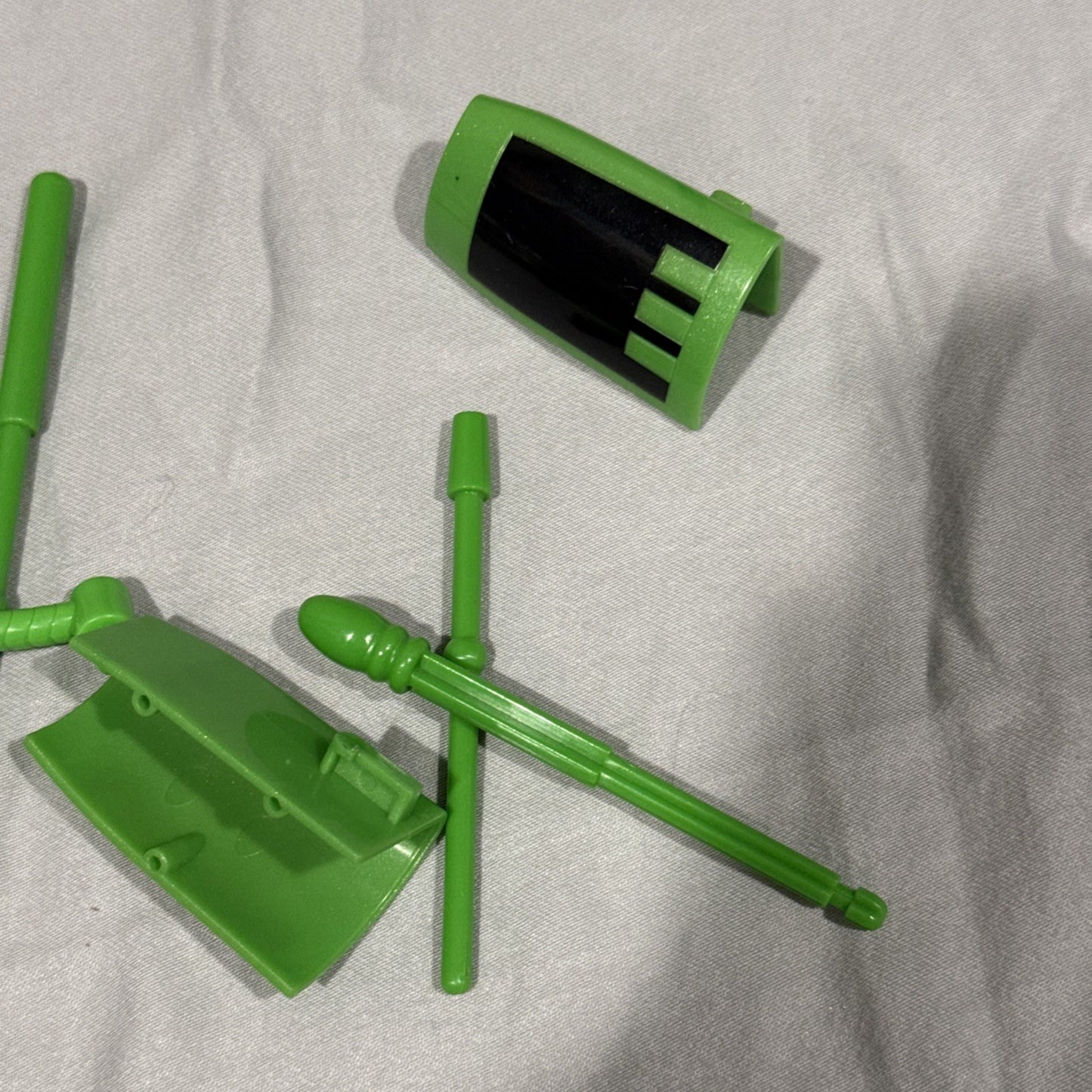2009 Ben 10 Galvanic Gunship Parts Lot, Bandai, Green Black Accessories Parts