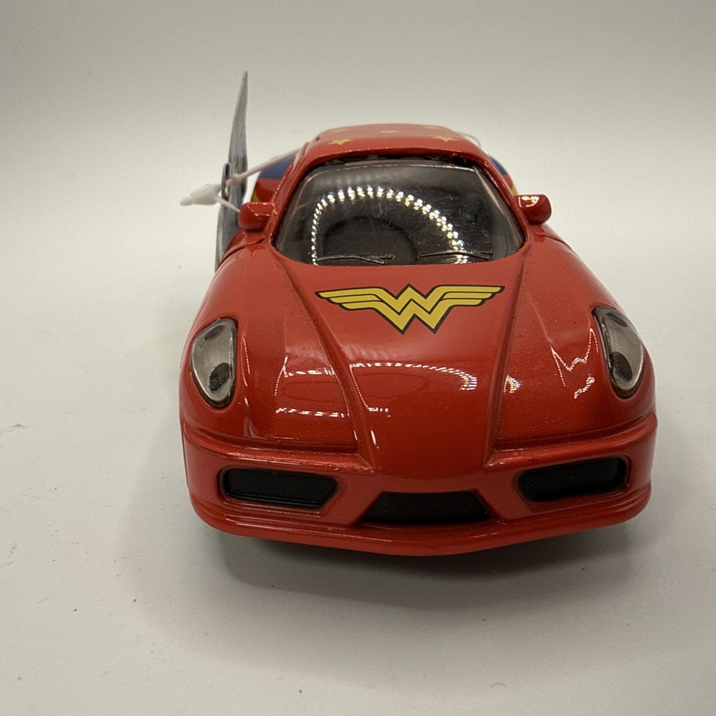 DC Comics Wonder Woman Logo Diecast Car Red Pullback Action Toy 5" New with Tags