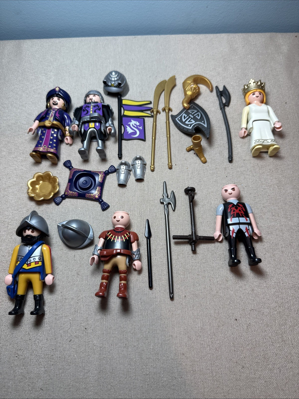 Playmobil Dragon Knight Genie Conquistatore, Queen Others With Accessories