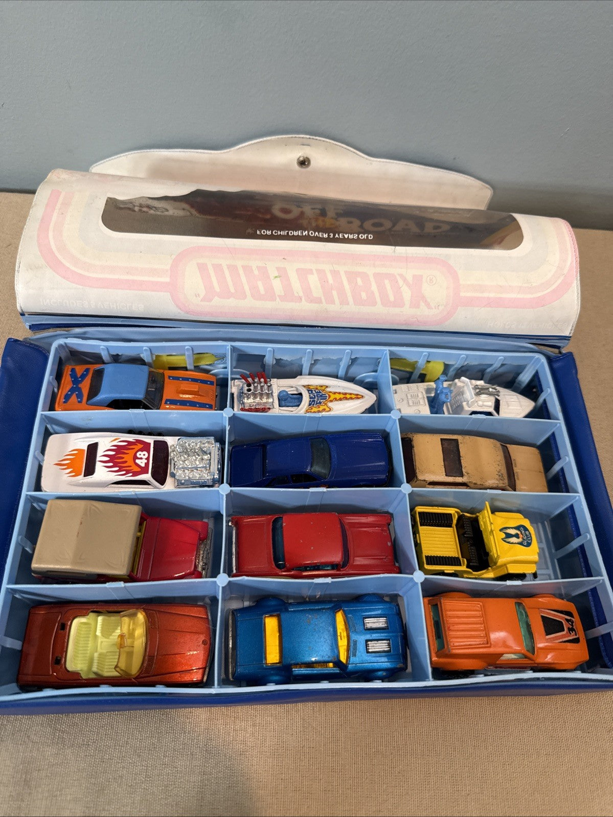 Vintage Matchbox Superfast Off The Road Carry Case Gift Set w/12 Cars 1970s