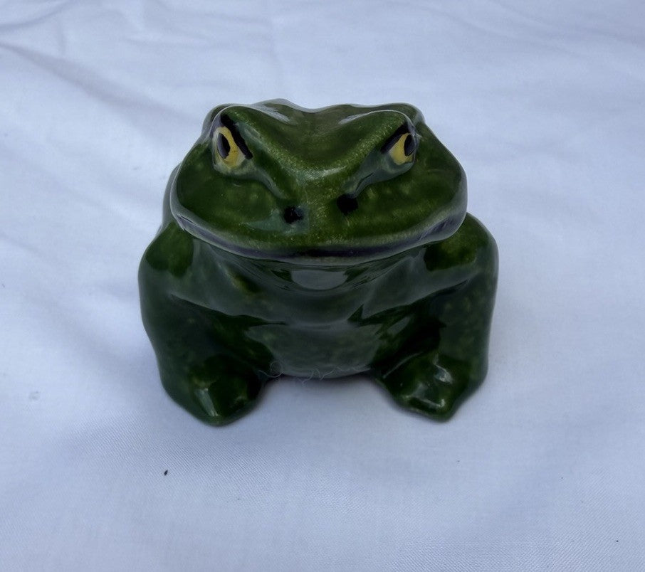Vintage Frog Figurine Collection Ceramic Glass Cast Iron Art Pottery Mixed Lot