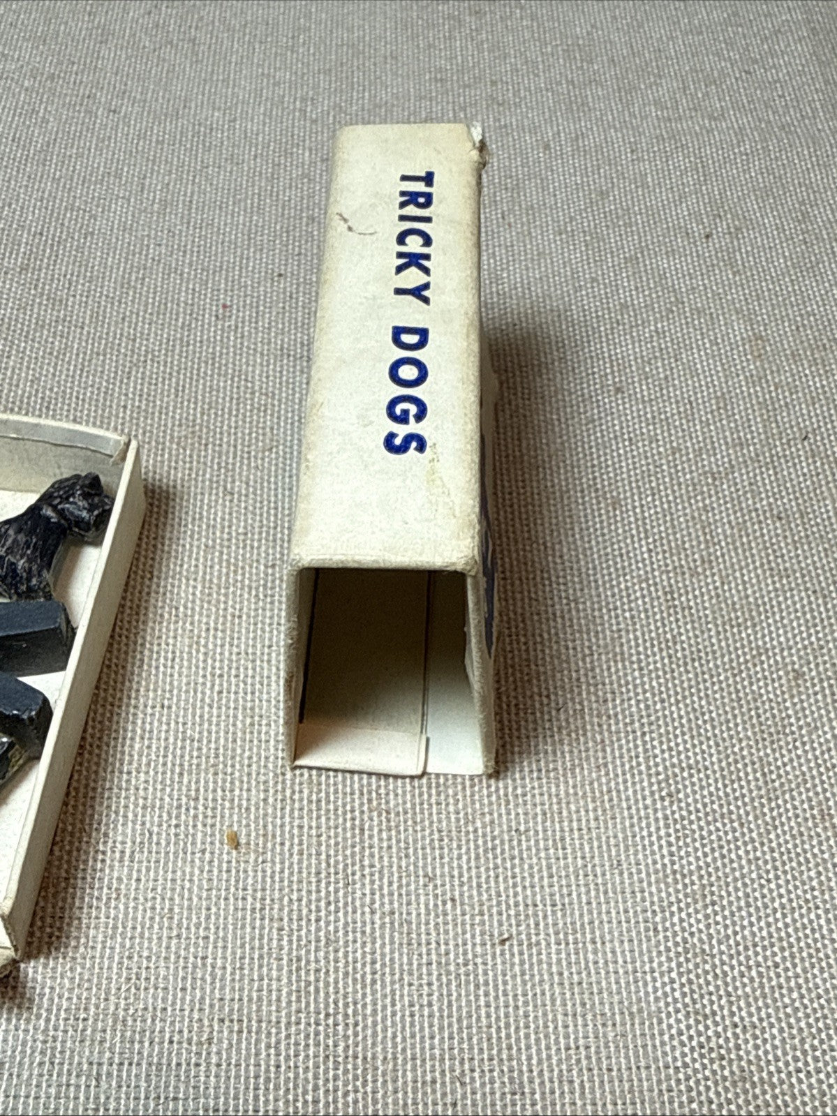 Vintage Tricky Dogs Magnetic Scottie Dogs Game Original Box