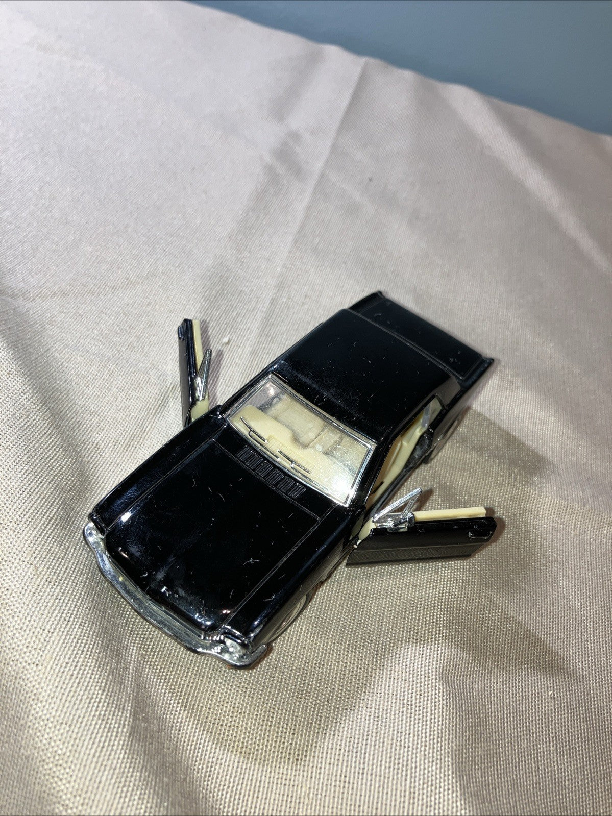 Superior 1965 Ford Mustang Model Car Black Doors Open SS 5719