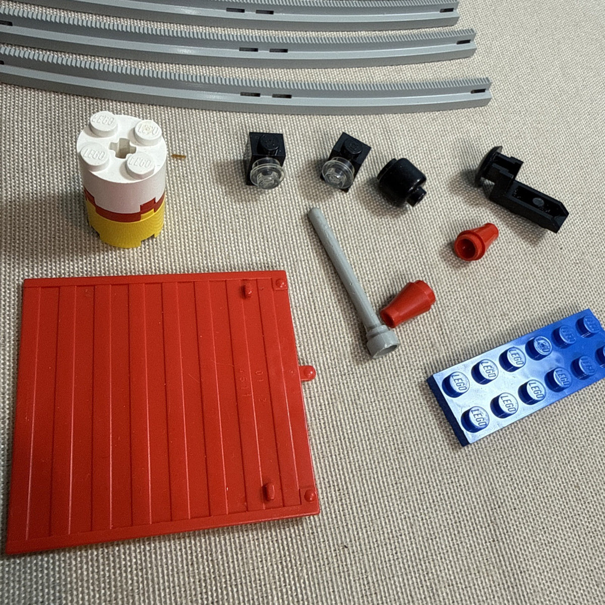 Vintage LEGO Train Track Lot 72 Pieces 4.5V Crossing Straight Curve Connectors