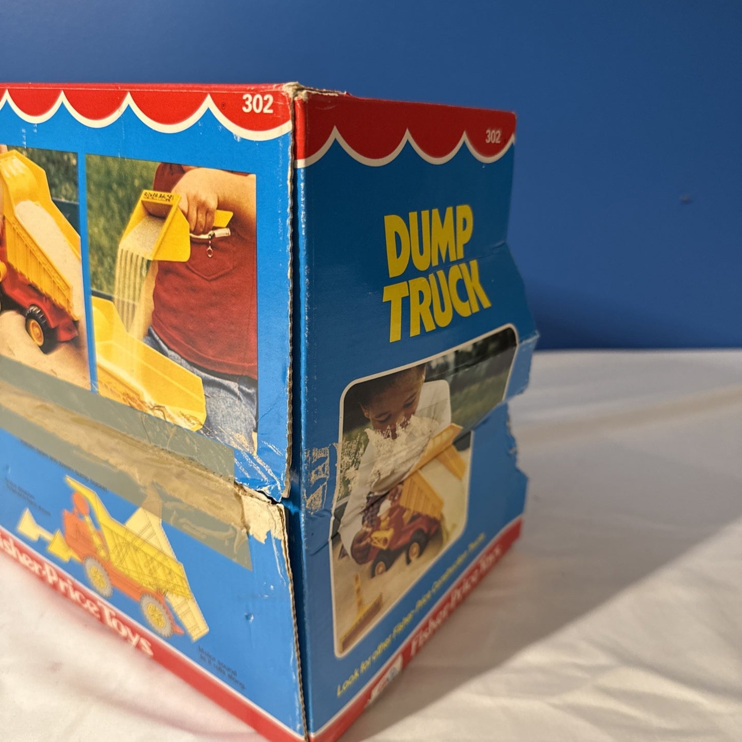 Vintage 1975 Fisher Price #302 Dump Truck Pre-owned with Original Box