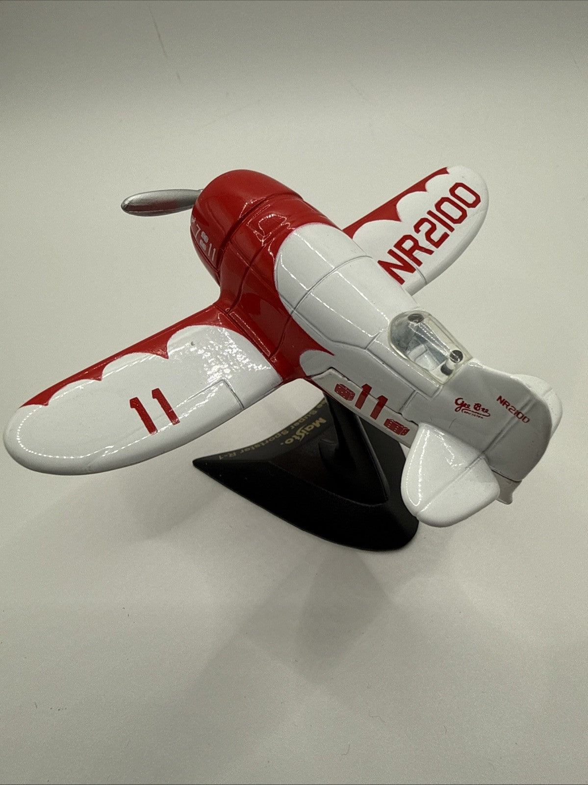 Granville Gee Bee R 1 Super Sportster Diecast Aircraft Replica, w/Stand, Maisto