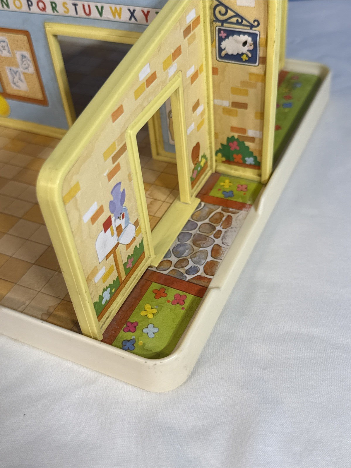 Vintage Fisher Price Little People Nursery School 929 Playset Figures No Roof