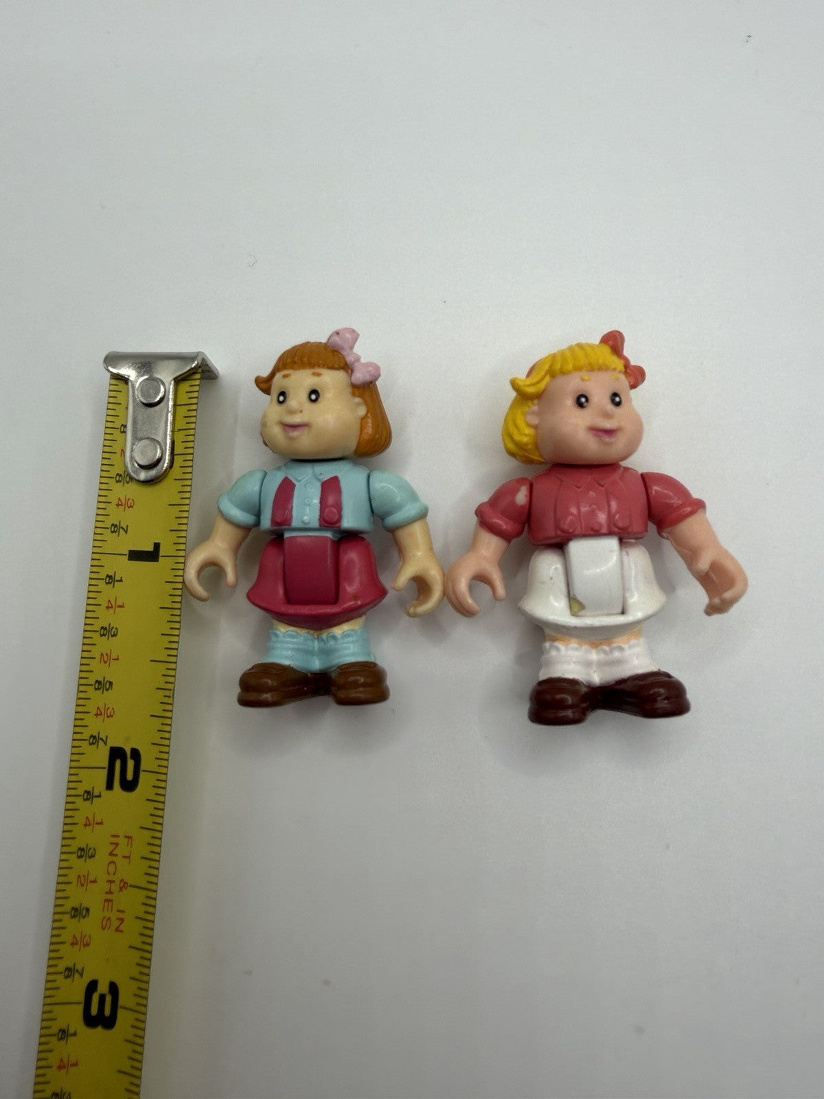 Kid Connection Dollhouse Family Figures Mom Mother Children Kids Toy Lot of 5