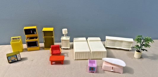 Vintage Marx ARCO Miniature Dollhouse Furniture Figures Kitchen Bedroom Nursery