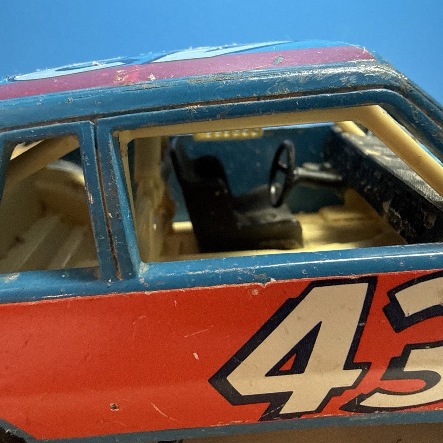 Vintage Ertl Richard Petty STP 43 1980 Chevrolet Caprice 1/24 NASCAR Diecast Car