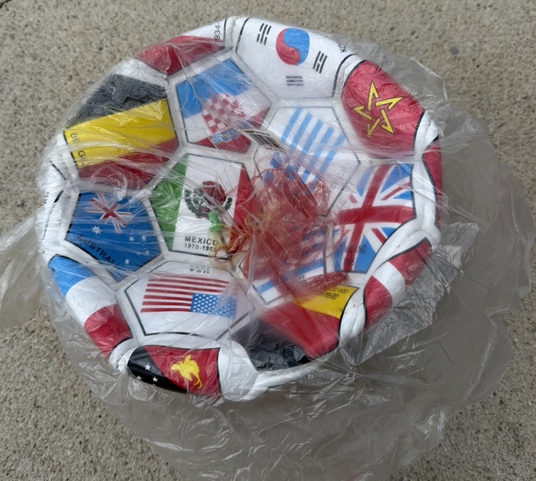 Vintage 1994 World Cup USA Souvenir Soccer Ball International Flags NOS