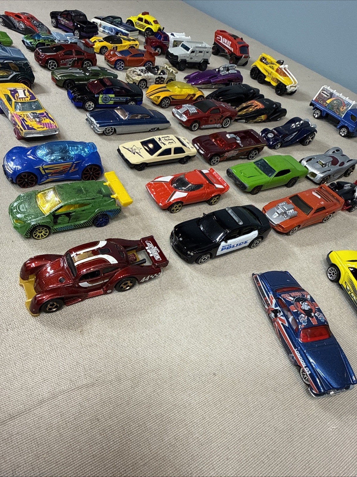 Vintage 1998 Hot Wheels 48 Car Blue Collector Case with 43 Diecast Cars 2000s
