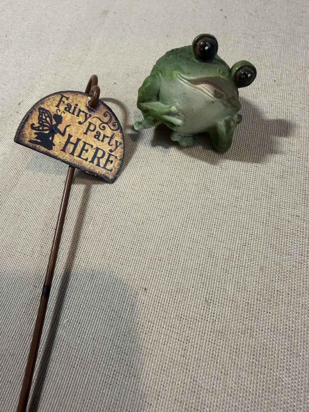 Miniature Fairy Garden Accessories Lot House Tree Arch Frog Bench Ladder Sign