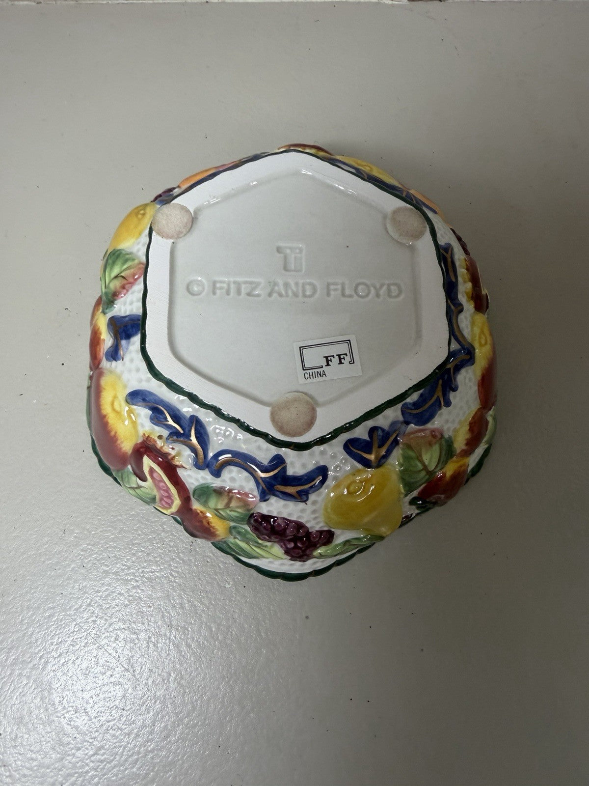 Vintage Fitz Floyd Ceramic Fruit Bowl Hand Painted Raised 3D Design Centerpiece