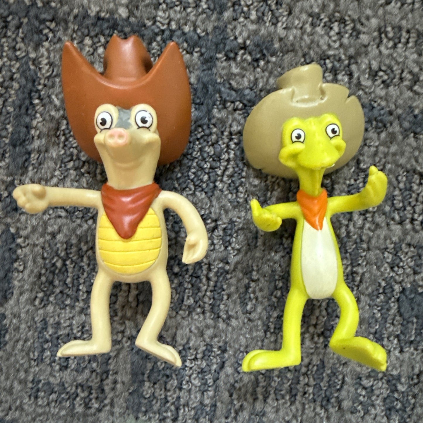 2016 Texas Roadhouse Andy Armadillo Iggy Iguana Bendable Figures Lot of 2