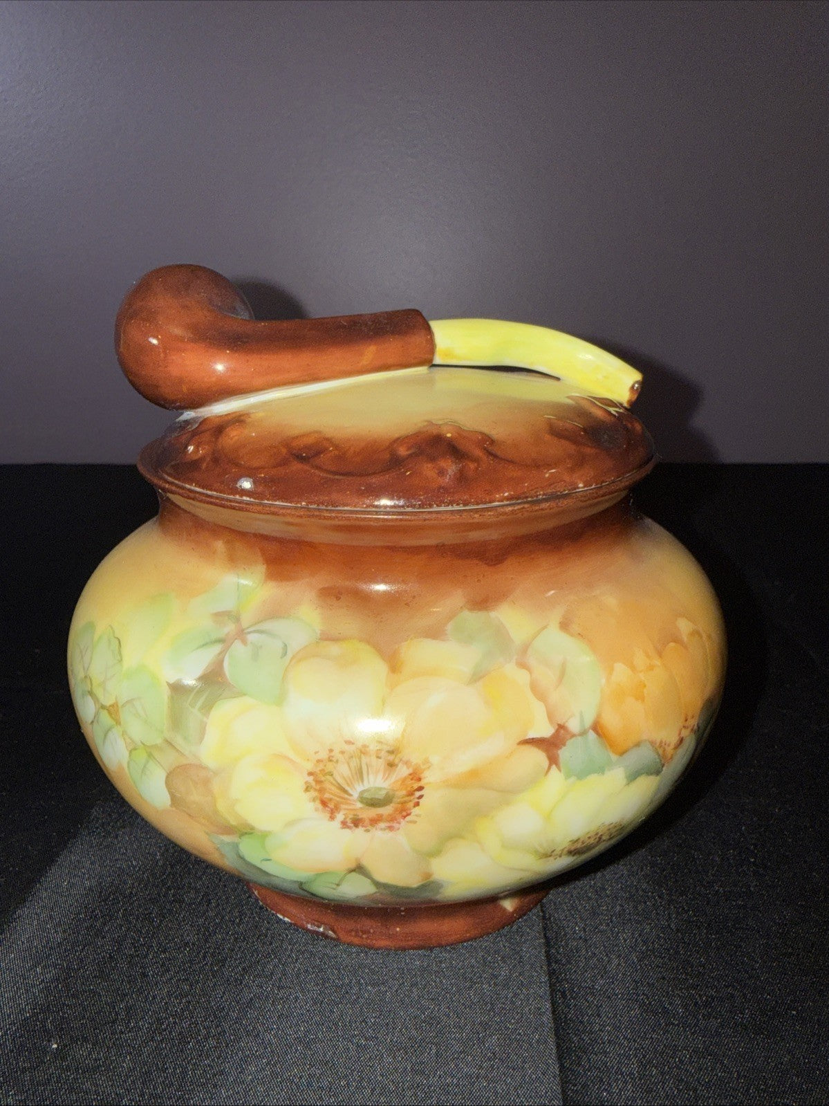 Antique Floral Austria Tobacco Humidor w/Pipe Finial on Lid 5.25x5.5